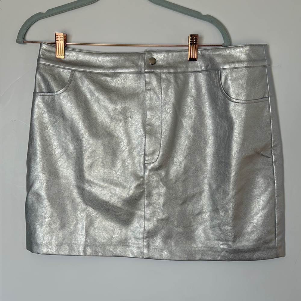 Silver Metallic Skirt - Picture 3 of 5